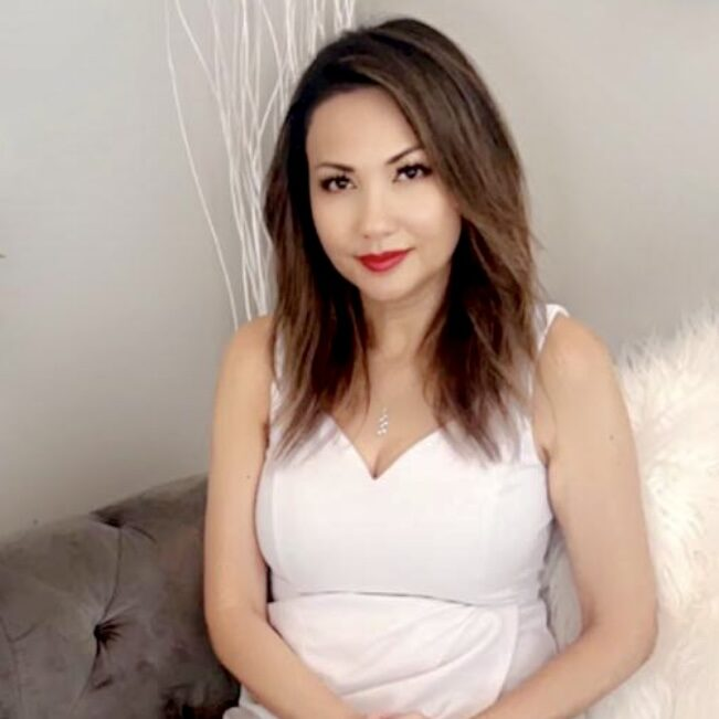 Dr. Helen – Founder of Blu Indigo Spa & Wellness